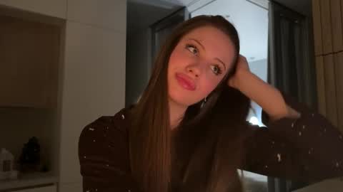 Kira online show from 01/19/26, 04:33