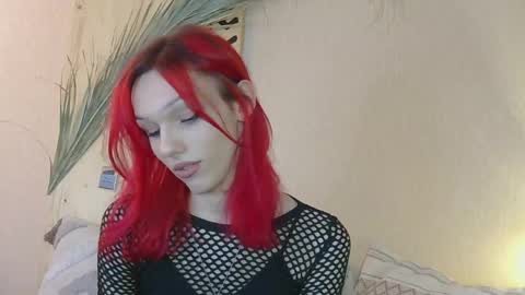 Snapshot of kirana_hayes chatting on 04/21/26, 01:17 Kira online show from 04/21/26, 01:17