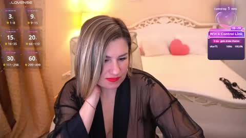 Snapshot of kiraroxx chatting on 03/09/25, 10:08 Kira online show from 03/09/25, 10:08