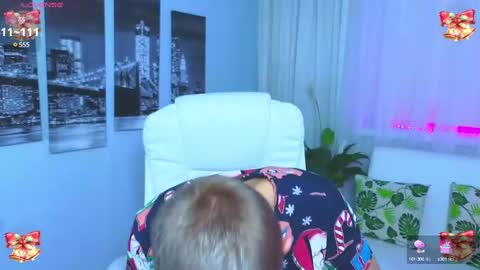    online show from 12/06/24, 10:05