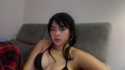 Snapshot of kiri_cute chatting on 12/27/24, 05:20 Kiri online show from 12/27/24, 05:20