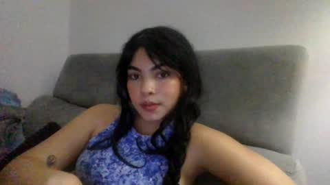 Snapshot of kiri_cute chatting on 01/03/25, 06:01 Kiri online show from 01/03/25, 06:01