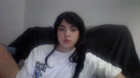 Snapshot of kiri_cute chatting on 01/13/25, 05:33 Kiri online show from 01/13/25, 05:33