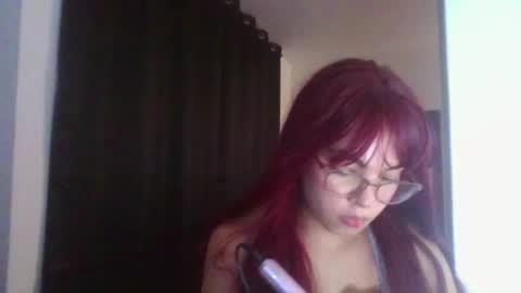 Snapshot of kiri_cute chatting on 02/20/25, 05:23 Kiri online show from 02/20/25, 05:23
