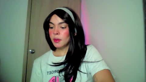 Snapshot of kiri_cute chatting on 09/09/25, 04:01 Kiri online show from 09/09/25, 04:01