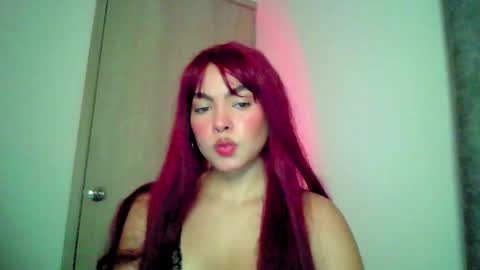 Snapshot of kiri_cute chatting on 09/10/25, 04:01 Kiri online show from 09/10/25, 04:01