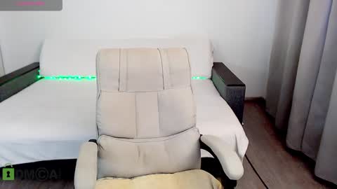 Snapshot of kiri_is_all chatting on 12/21/24, 01:32 Kiri online show from 12/21/24, 01:32