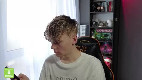 Kirill and Andrey online show from 10/27/25, 08:51