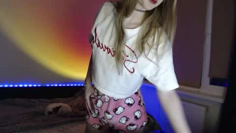 Snapshot of kisa____ chatting on 10/27/25, 09:08 kisa____ online show from 10/27/25, 09:08