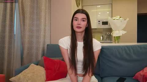 Snapshot of kisapisa434 chatting on 10/21/25, 04:35 Kisa 20SALE online show from 10/21/25, 04:35