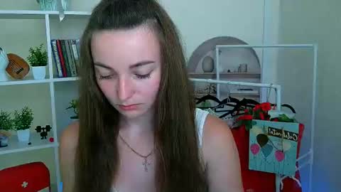 Snapshot of kiss_shy chatting on 07/08/26, 02:32 Valeria online show from 07/08/26, 02:32