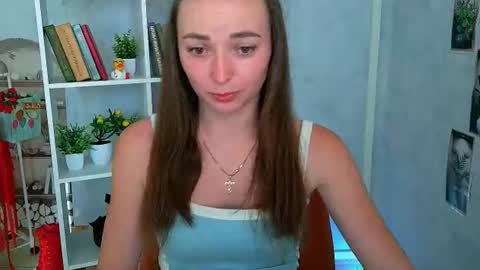 Snapshot of kiss_shy chatting on 07/12/26, 03:36 Valeria online show from 07/12/26, 03:36