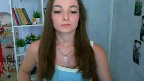 Snapshot of kiss_shy chatting on 07/16/26, 04:02 Valeria online show from 07/16/26, 04:02