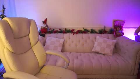 KissableKira online show from 12/22/25, 07:05