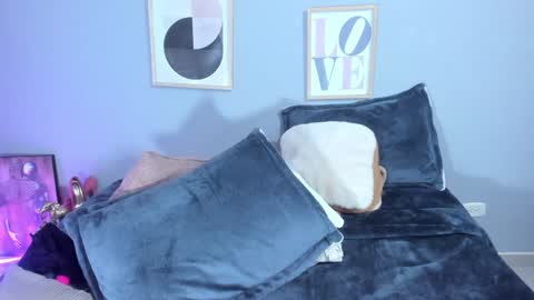 Snapshot of kissasins22 chatting on 01/17/25, 06:15 kissasins22 online show from 01/17/25, 06:15