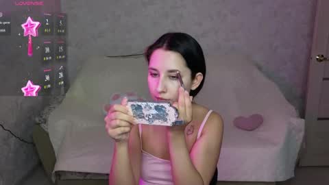 Snapshot of kisses_eva chatting on 05/27/26, 12:24 Hot Eva online show from 05/27/26, 12:24