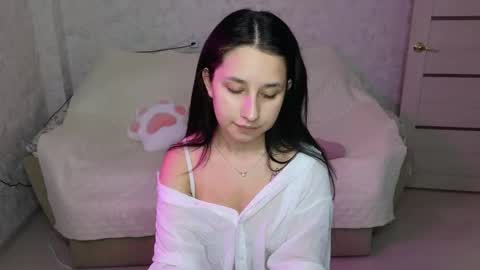 Snapshot of kisses_eva chatting on 05/29/26, 12:14 Hot Eva online show from 05/29/26, 12:14