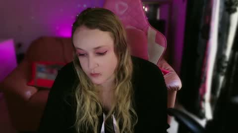 kissica online show from 02/17/25, 02:48