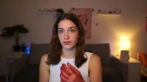 Sisi online show from 10/31/25, 02:29