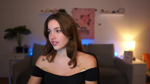 Sisi online show from 11/11/25, 02:17