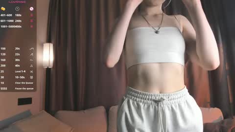 Snapshot of kissiekat chatting on 05/15/26, 08:10 Lola online show from 05/15/26, 08:10