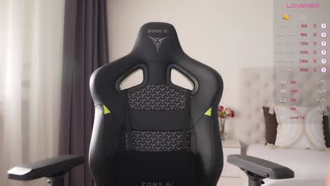 Snapshot of kissing33 chatting on 09/30/25, 10:04 kissing33 online show from 09/30/25, 10:04