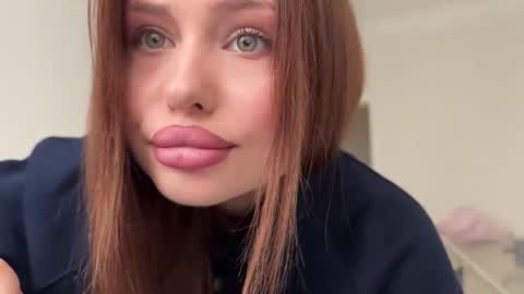 kisskeyy online show from 09/10/25, 11:43