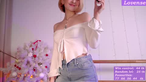 Snapshot of kisskiss_muah chatting on 01/24/25, 02:51 Kate online show from 01/24/25, 02:51