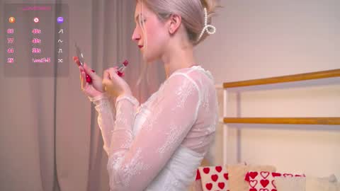 Snapshot of kisskiss_muah chatting on 09/26/25, 02:21 Kate online show from 09/26/25, 02:21