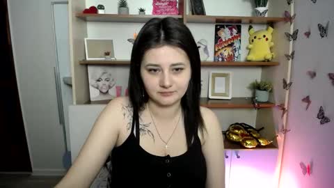Snapshot of kissleoxx chatting on 05/25/26, 10:10 kissleoxx online show from 05/25/26, 10:10