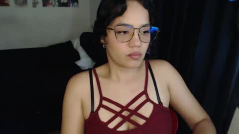 Snapshot of kitcatdreams chatting on 04/18/26, 11:27 kitcatdreams online show from 04/18/26, 11:27