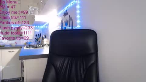 Snapshot of kitcatheaven4u chatting on 06/22/26, 05:59 Im Amaia Everyone Merry Christmas online show from 06/22/26, 05:59
