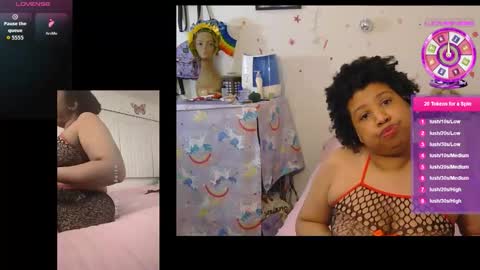 Snapshot of kitglitbomb chatting on 01/14/26, 03:45 kitten online show from 01/14/26, 03:45