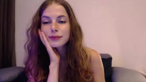 Snapshot of kitkatsweetspot chatting on 07/31/26, 04:28 kitkatsweetspot online show from 07/31/26, 04:28