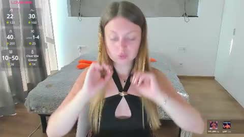 Snapshot of kitkatvel chatting on 07/11/26, 05:21 kitkatvel online show from 07/11/26, 05:21