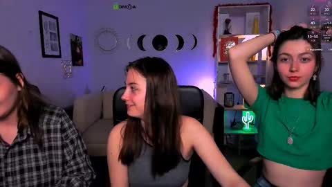 kitniss online show from 04/21/26, 01:42