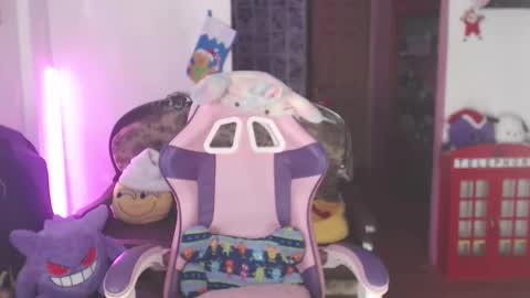 Snapshot of kitsunearineko chatting on 11/05/25, 09:26 Ari Keimiwrights online show from 11/05/25, 09:26