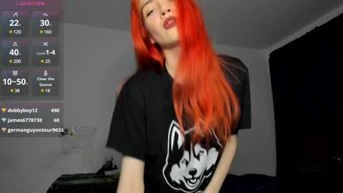 Snapshot of kitsunemoon chatting on 12/25/24, 09:43 Kitsune online show from 12/25/24, 09:43