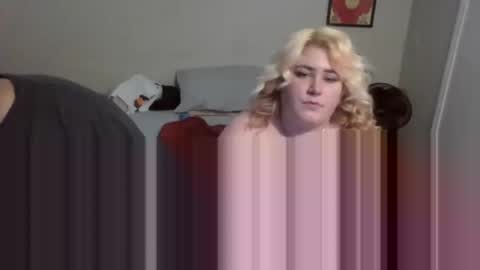 Kitten and rebellious online show from 01/21/25, 01:11