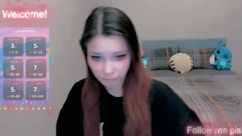 Snapshot of kitten_alisa chatting on 05/07/26, 11:54 Alissa online show from 05/07/26, 11:54