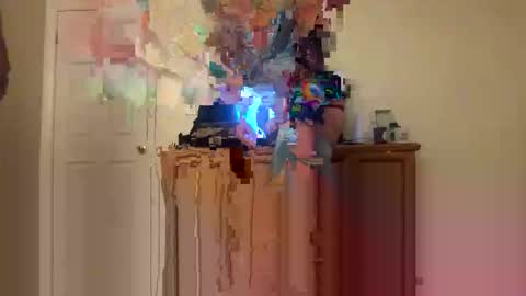 Snapshot of kitten_gone_wild chatting on 11/10/25, 12:04 exploding kitten online show from 11/10/25, 12:04