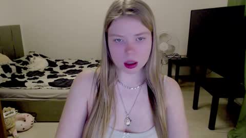 Jennyblonde and Emmabrunette online show from 02/19/25, 09:47