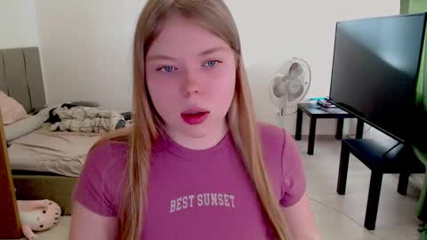 Jennyblonde and Emmabrunette online show from 09/28/25, 12:10