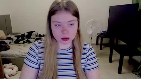 Jennyblonde and Emmabrunette online show from 12/20/25, 12:12