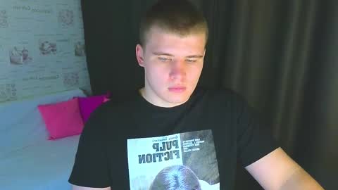 Snapshot of kittenmur chatting on 09/11/25, 09:26 Vlad online show from 09/11/25, 09:26