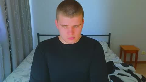 Snapshot of kittenmur chatting on 11/16/25, 03:34 Vlad online show from 11/16/25, 03:34