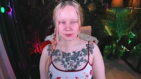 kittenxoann online show from 04/28/26, 05:40