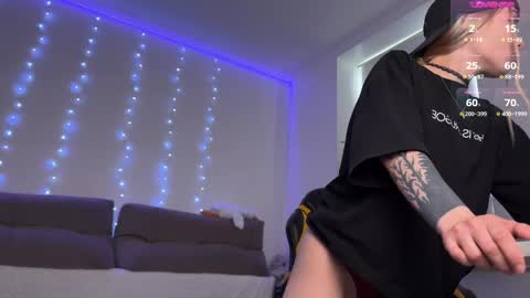 Veronica online show from 06/08/26, 12:38