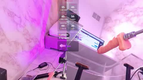 Snapshot of kittiemegan chatting on 01/10/26, 04:58 Kittie online show from 01/10/26, 04:58