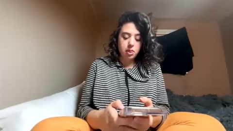 kitty3202 online show from 12/22/25, 04:15